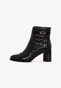 Odabrano, patent black