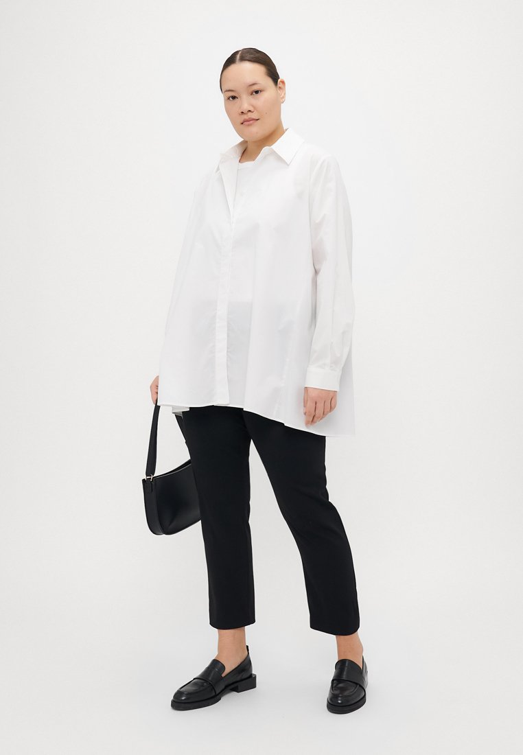 売れ筋商品|||バイト スタジオズ シャツ レディース トップス LUNA FRILL SHORT SLEEVE - Blouse - lobelia LUNA Women's Low-Cut V-Neck Blouse with Turn-Down Collar