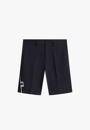 Mustat shortsit, joissa on sileä ja kevyt kangas, vasemmalla puolella hopeinen raitakuosi ja klassinen etunapitus.