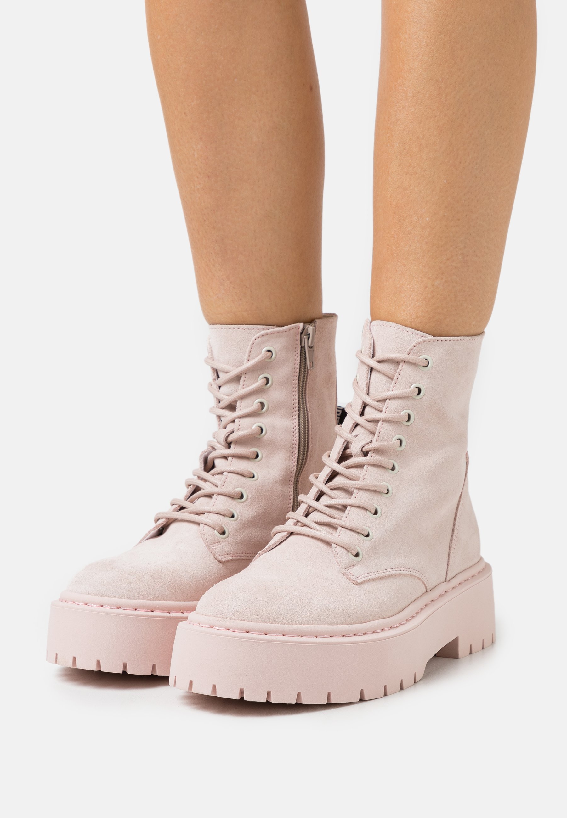 blush boots