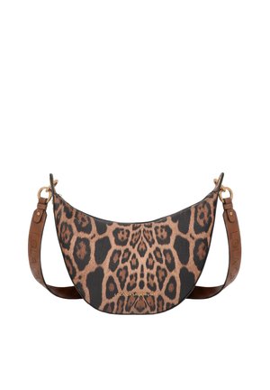 Bolso con forma de media luna con estampado de leopardo marrón y negro y correa marrón ajustable con anillas doradas y letras "LOLA".