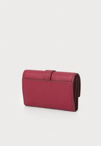 MICHAEL Michael Kors NOLITA FLAP TRIFOLD WALLET - Portafoglio - mulberry