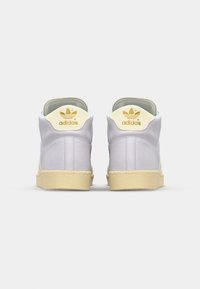 adidas Originals JABBAR UNISEX - Visoki športni copati - halo blue/warm vanilla