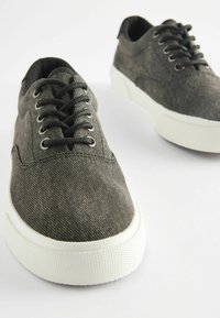 Next Tenisky - black