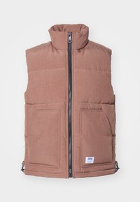 Unselected, medium brown