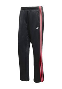 Schwarze Jogginghose mit vertikaler Rippstruktur, ausgestattet mit roten und weißen Seitenstreifen sowie einem kleinen weißen Logo am linken Bein.