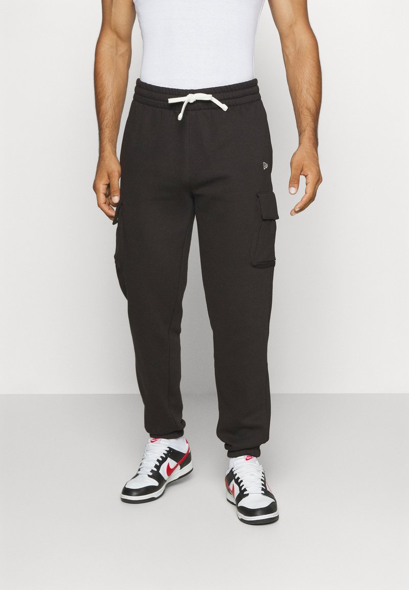 New Era CARGO Tracksuit bottoms black/white/black Zalando.ie