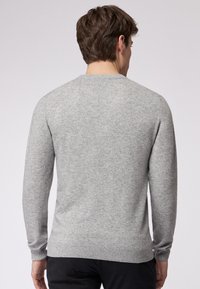 ROY ROBSON Strickpullover - grau