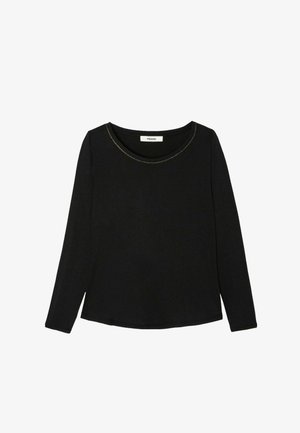 Chemise noire à manches longues avec encolure ronde, présentant un détail de couture discrète en fil doré, posée à plat sur un fond blanc.