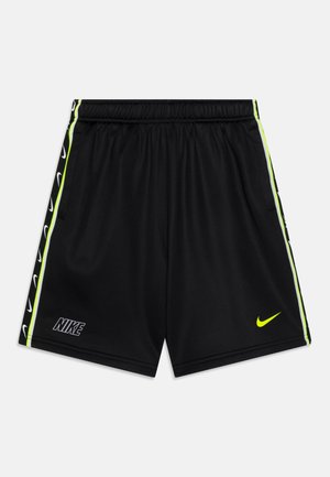 Sorte atletikshorts med neongrønne sidelister, hvide Nike swoosh-logoer langs siderne, neongrøn swoosh på højre ben og Nike-tekst på venstre ben.