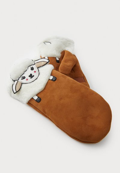 Moufles en daim marron avec une bordure en fausse fourrure blanche et une broderie de mouton. Elles présentent un design plat avec des extrémités arrondies et une texture douce.