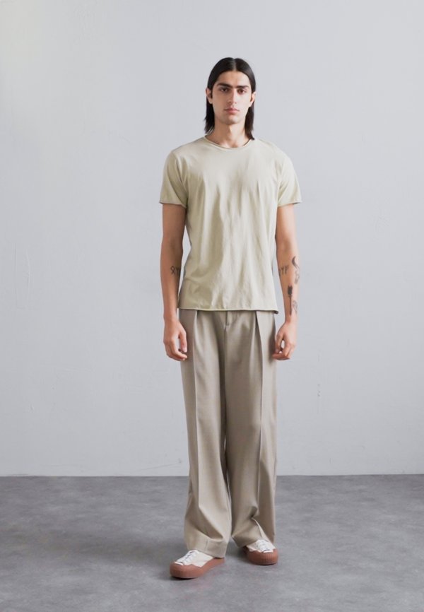 ROLL NECK TEE - Basic T-shirt - faded moss3