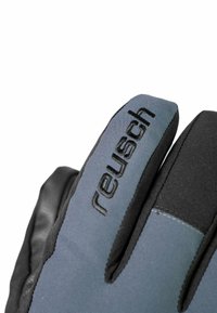 Synthetische schwarze Handschuhe mit grauen Stoffakzenten, ausgestattet mit strukturierten Fingerspitzen und einem nahe dem Handgelenk gestickten Logo.