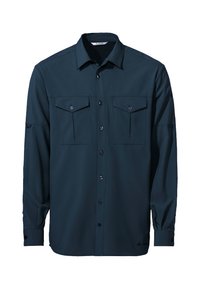 Camicia button-up a maniche lunghe di colore blu scuro, con due tasche sul petto, decorazioni sulle spalle e sulle maniche, e un tessuto liscio e leggero.