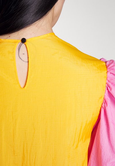 Brogger EXCLUSIVE ADA DRESS - Freizeitkleid - orange