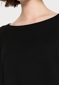 Vero Moda Sweter