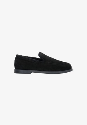 ESTRO, CZARNE LOAFERSY DAMSKIE OCIEPLANE ESTRO ER00120447 36 - Slip-ons - black