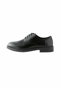Schwarze Leder-Dressschuhe mit glatter Oberfläche, runder Zehenform, Schnürdesign und einer robusten Gummisohle. Klassisches Design für formelle Anlässe.