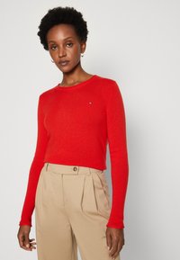 Tommy Hilfiger SOFT SWEATER - Trui - fierce red