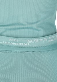 Swedemount RIBBED SEAMLESS SHORT TIGHTS - Shorts - seaweed green