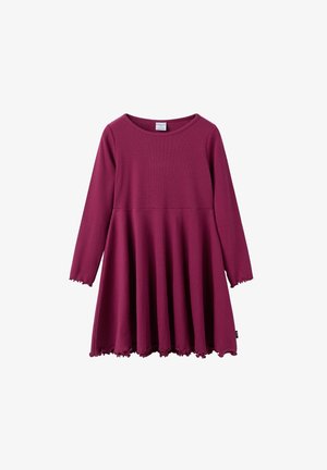 Mekko, jossa on pitkähihaiset hihnat, burgundinvärisestä ribbikankaasta, flared-hame ja aaltoileva reunus helmoissa ja hihoissa. Pyöreä pääntie ja rento istuvuus.