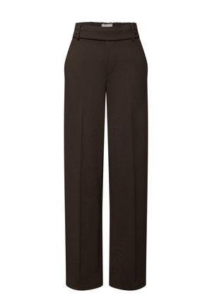 Un pantalon large marron avec une taille plate, deux boutons décoratifs à l'avant et une texture lisse et douce.