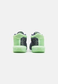 Nike Performance LEBRON WITNESS - Scarpe da basket - green/grey