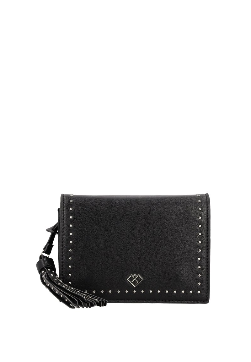 Sorte faux læder pung med sølv nitter, en dekorativ kvast og et diamantformet logo akcent på forsiden. Rectangulær form.