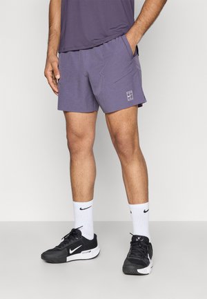 NIKECOURT ADVANTAGE SHORT PRINT - Sport rövidnadrágok - dark raisin/white