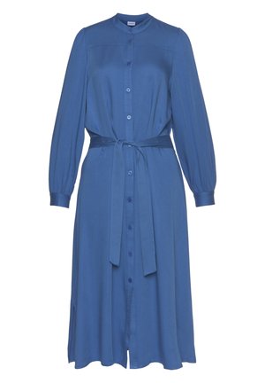 Blaues Hemdkleid mit hochgeschlossenem Kragen, langen Ärmeln und passendem Taillengurt. Hat einen geraden Schnitt, Seitenschlitze und eine glatte Textur.