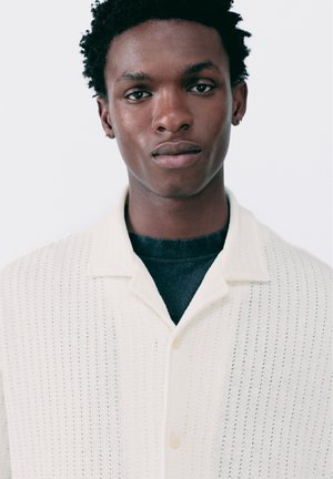 PULL&BEAR, SHORT SLEEVE CUTWORK - SHIRT - Chemise - white