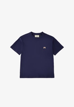 T-shirt in cotone blu navy a maniche corte, girocollo e piccola toppa rettangolare con logo sul petto sinistro.