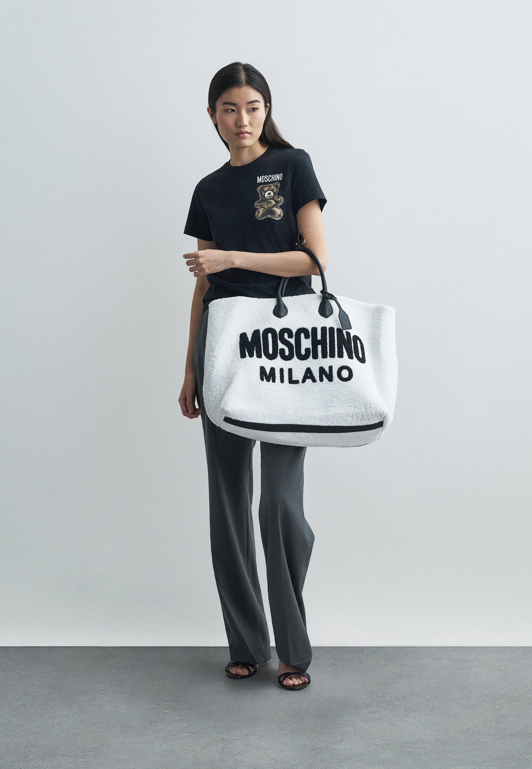 MOSCHINO BORSA - Tote bag - bianco/nero/black - Zalando.co.uk