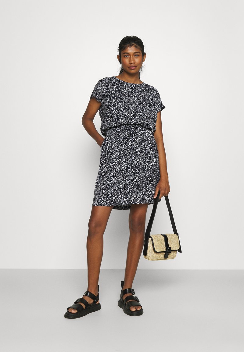 Damen Kleider | ONLY MYRINA Freizeitkleid black/schwarz - NG99241 Damen Kleider | ONLY MYRINA Freizeitkleid black/schwarz - NG99241