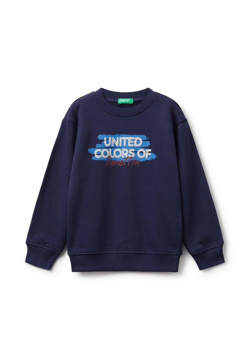 Námořnicky modrý sweatshirt s kulatým výstřihem a žebrovanými manžetami a lemováním, s nápisem "UNITED COLORS OF benetton" na modrém štětci designu na přední straně.