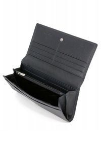 Portafoglio in pelle nera con finitura testurizzata, dotato di più scomparti per carte, tasca con zip per monete e chiusura a scatto. Vista aperta.