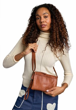 RE:DESIGNED, OLA - Cross body bag - walnut