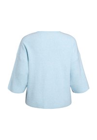 Maglione a coste di un blu chiaro con una forma squadrata, maniche ampie e un collo tondo. Texture morbida e senza hardware o accenti visibili.