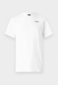 Bílá bavlněná tričko s krátkými rukávy, kulatým výstřihem a černým logem na hrudi. Jednoduchý design s hladkou texturou.