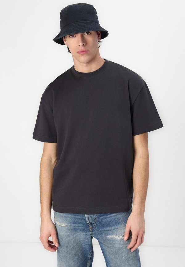 BROKE PULPO - Basic T-shirt - charcoal4