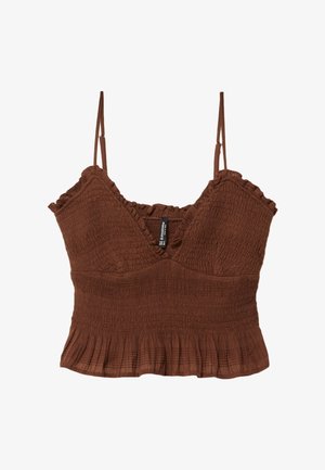 Smeđi top s tankim bretelama, s teksturiranom tkaninom, nabranim detaljima i volanima na donjem rubu za prilagođeni izgled.