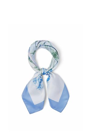 Sciarpa di seta azzurro chiaro e bianca con motivi di foglie verdi e fiori blu, annodata a cappio con due punte che pendono verso il basso.