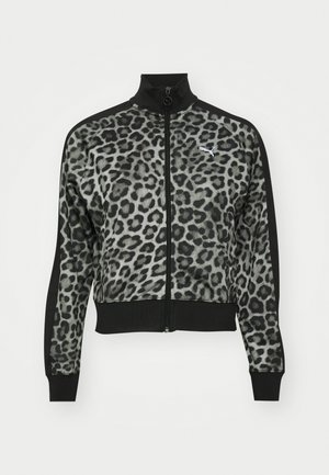 Lepardmønsteret zip-up jakke med svarte detaljer, høy krage og ribbestrikkede mansjetter. Laget av mykt stoff, med en tettsittende design og logo detaljer.