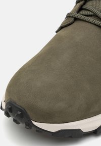 Timberland WINSOR PARK CHUKKA ciemnozielony