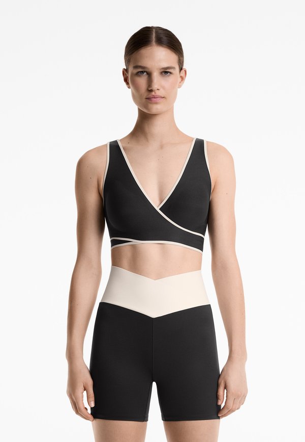 PERFECT-ADAPT MEDIUM-SUPPORT CROSSOVER - Sport-BH mit mittlerer Stützkraft