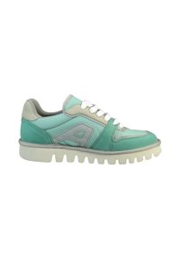Miętowo-zielony i jasnoszary sneaker z teksturowaną skórą i siateczkowym wierzchem, białymi sznurówkami i masywną białą gumową podeszwą. Posiada detal z logo po boku.