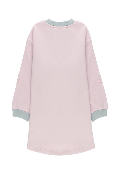 Abito felpa rosa chiaro con scollo rotondo, maniche lunghe e polsini verdi. Presenta un motivo ricamato sulle maniche.