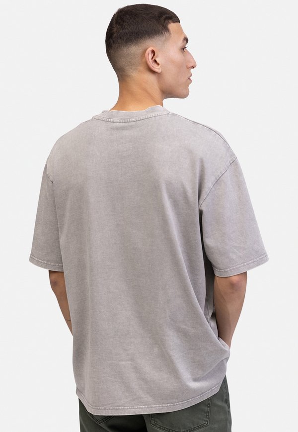 GOMES TEE BOXY FIT - Print T-shirt - mourning dove4