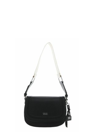 Sac bandoulière en cuir noir DKNY Jeans avec sangle blanche réglable et porte-clés de marque accroché sur le côté.