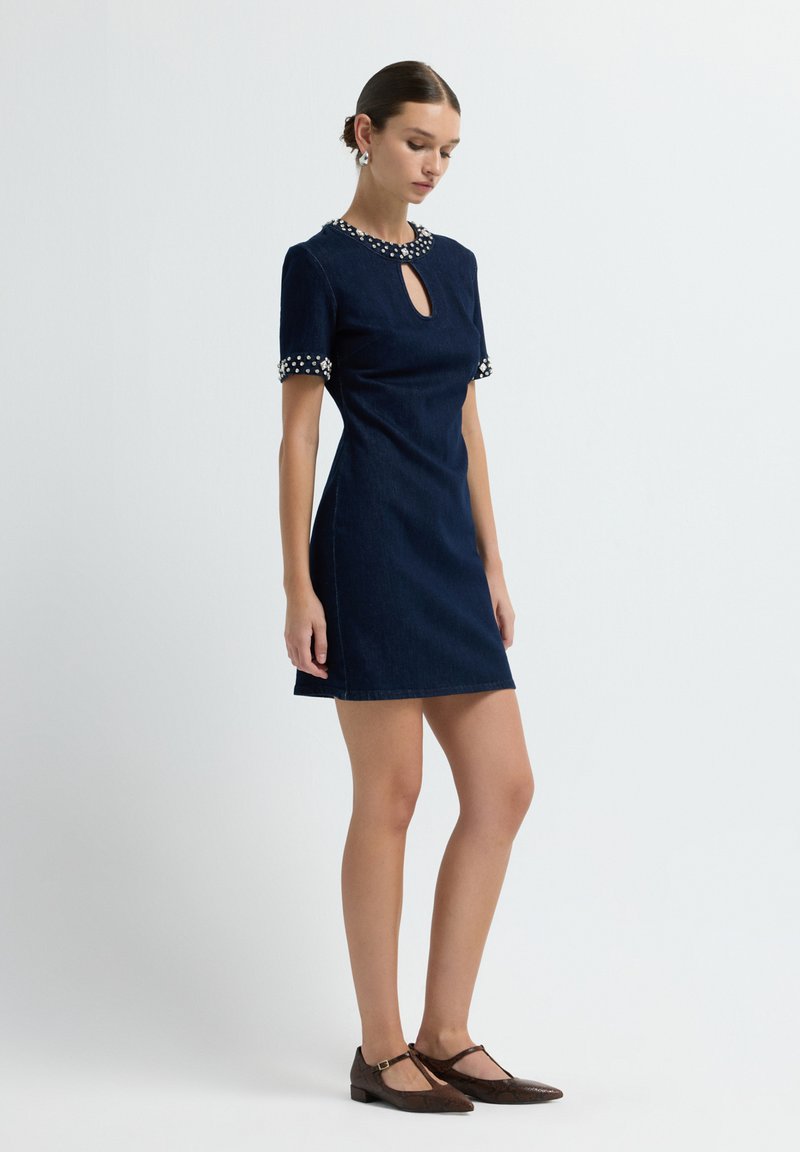 princess polly baby blue dress What Color Shoes to Wear With a Navy Dress? main image 1